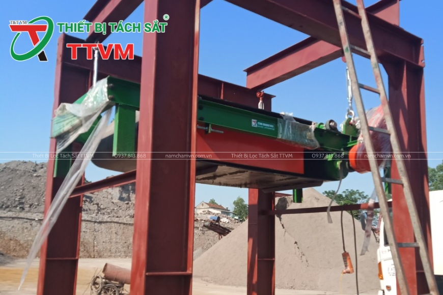 đặc điểm của băng tải khử sắt
