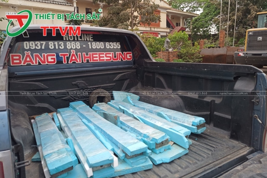 giá nam châm thanh chữ nhật