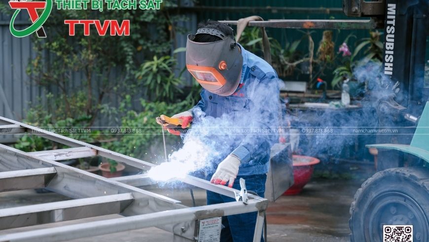 Nam châm lọc sắt có đắt không? Góc nhìn chuyên gia & Phân tích chi tiết
