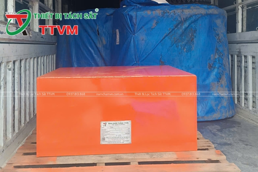 định nghĩa nam châm khối vuông