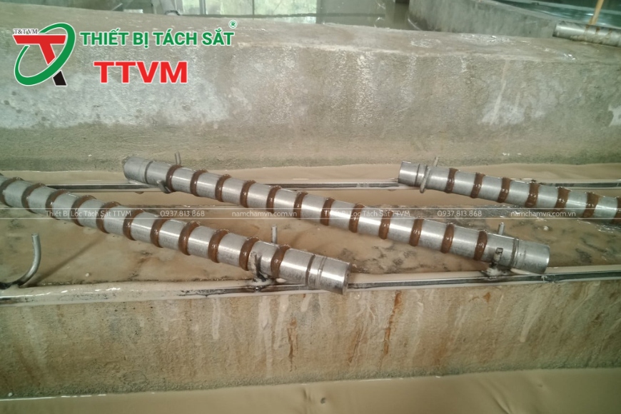môi trường làm việc của nam châm lọc sắt