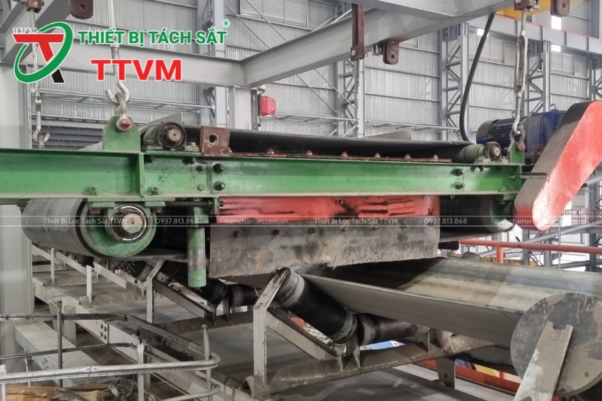 băng tải từ dạng treo TTVM