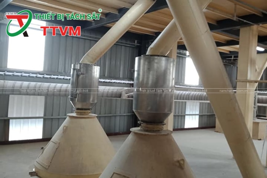 nam châm bạc đạn tự hoạt động