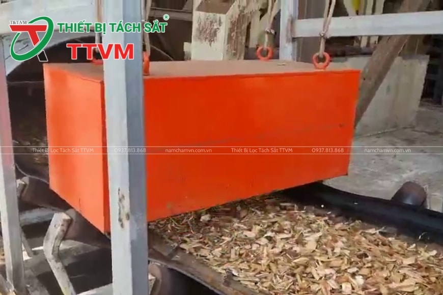 lớp vỏ của nam châm phẳng