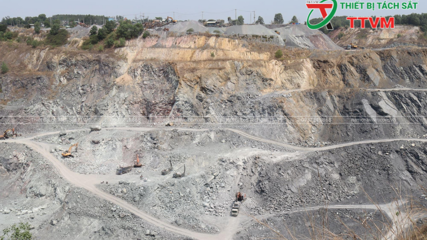 Đồng Nai kiến nghị cho 10 mỏ đá vừa khai thác vừa hoàn thiện pháp lý đến hết năm 2025