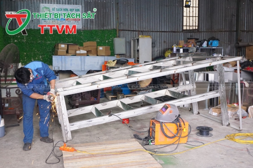 khung nam châm lưới TTVM tách sắt
