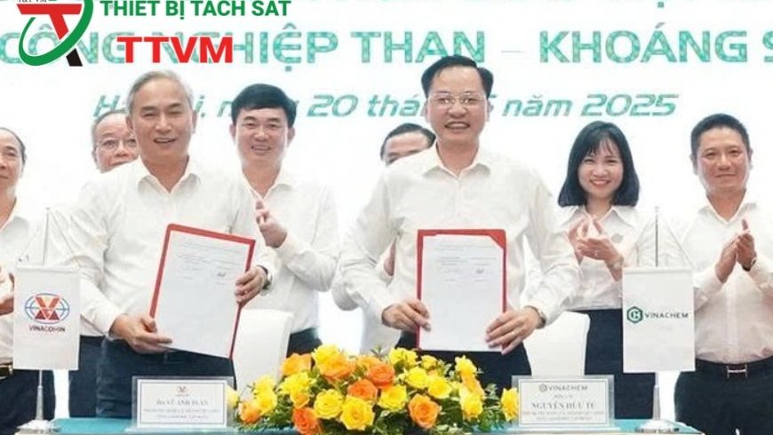 Hợp tác trong khai thác khoáng sản và hóa chất: Vinacomin bắt tay Vinachem