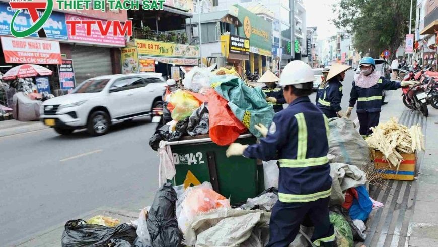 Xử lý rác ứ đọng giúp bảo vệ môi trường đô thị Đà Lạt